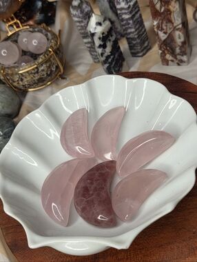 ONE Rose Quartz Moon